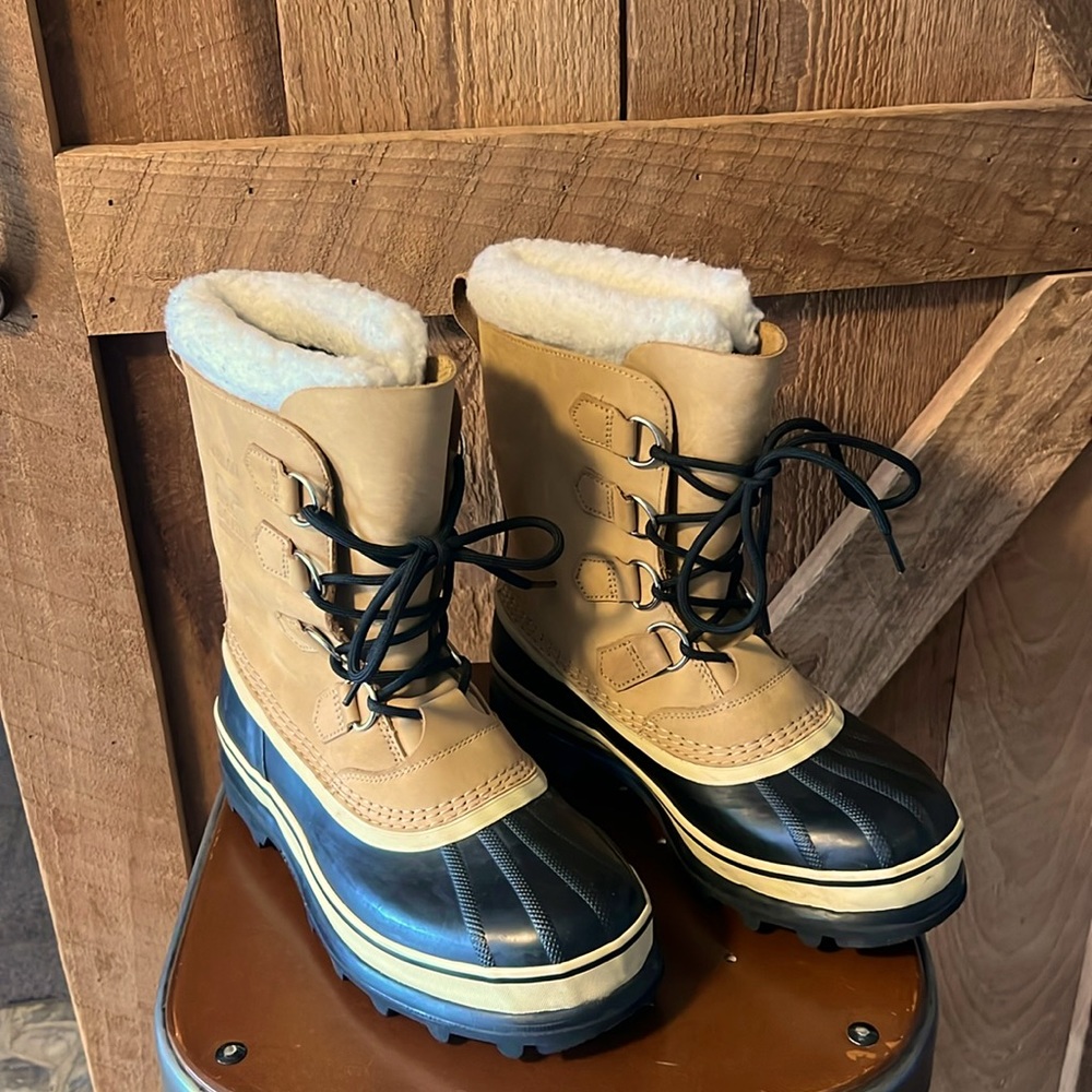 Men’s 7, Sorel Caribou Boots, Worn Once!